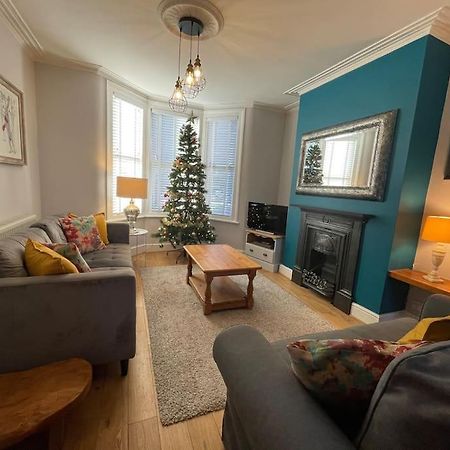 Gloucester Rd 2 Mins Away - Fab, New, Trendy House Bristol Eksteriør billede