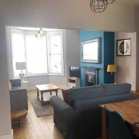 Gloucester Rd 2 Mins Away - Fab, New, Trendy House Bristol Eksteriør billede
